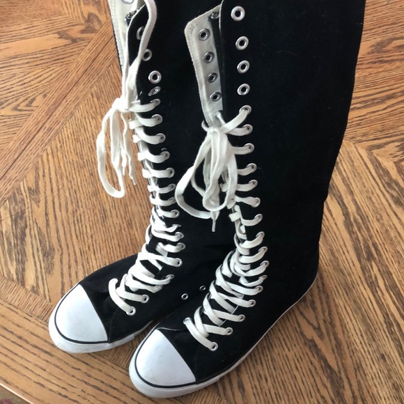 Airwalk Shoes - Knee high canvas runners